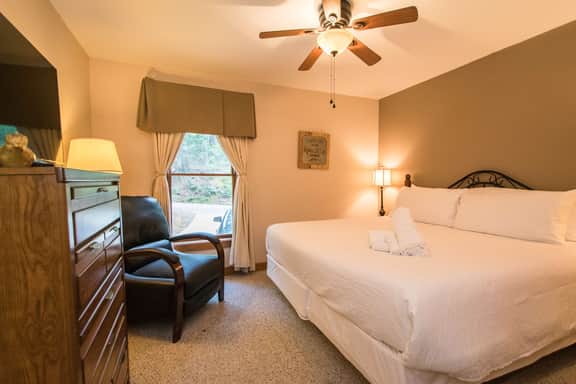 Lure Me In Lodge - Image 4